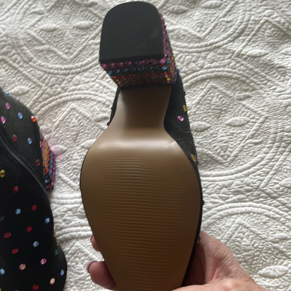 Brand new! Betsey Johnson boot. - Picture 4 of 5